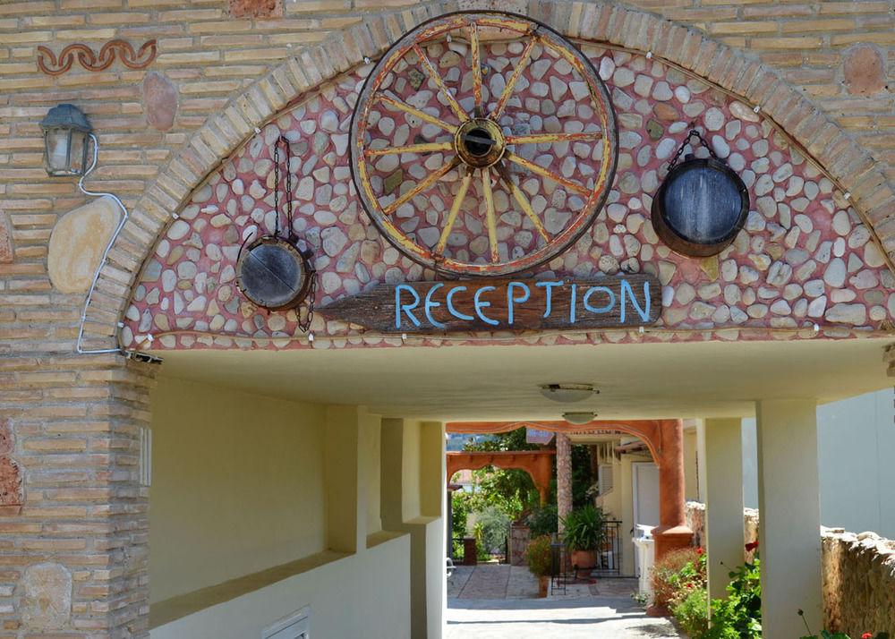 Plános Mavrikos Hotel מראה חיצוני תמונה