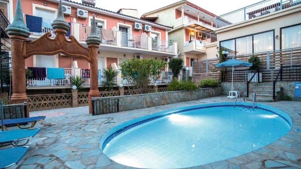 Plános Mavrikos Hotel מראה חיצוני תמונה