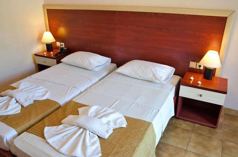 Plános Mavrikos Hotel מראה חיצוני תמונה
